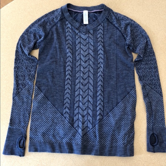 Ivivva Lululemon Fly Tech Long Sleeve Navy Shirt - Picture 3 of 4